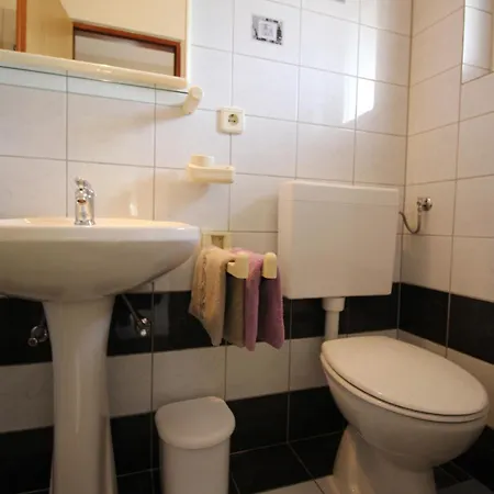 Apartamento With Parking Space Punat, Krk - 24844 *